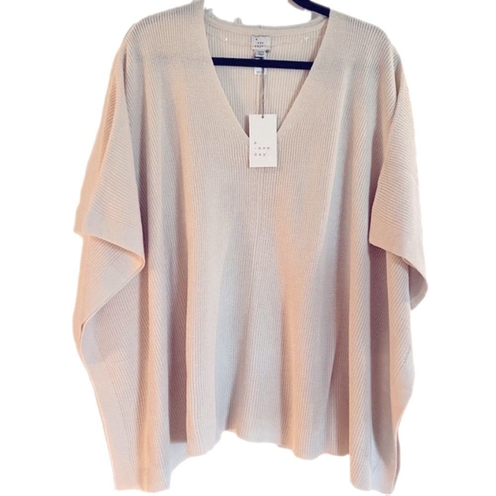 𝅺A New Day Cream Poncho